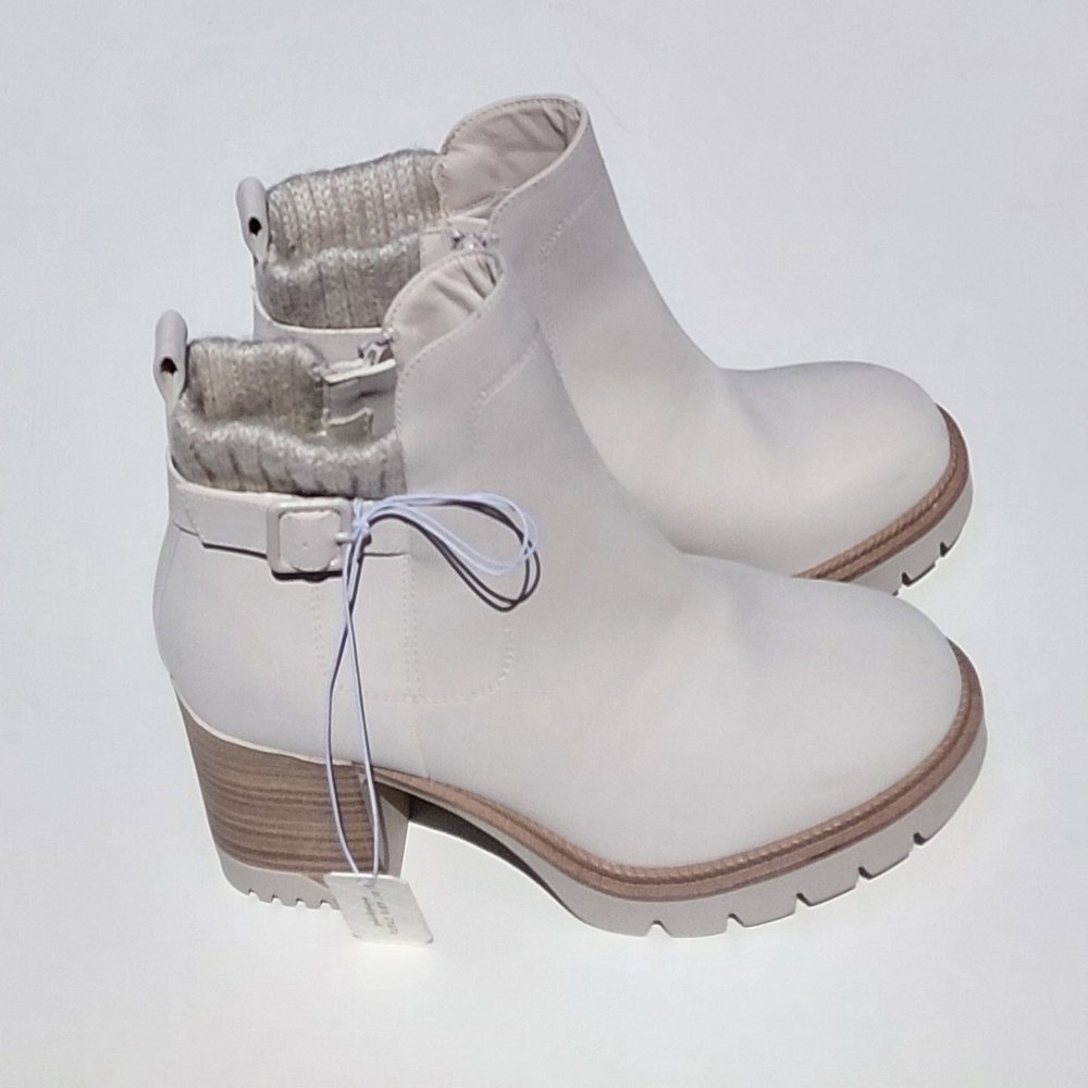 ALTAR'D STATE Women's Lanne Lug Sole Sweater Bootie - 10M